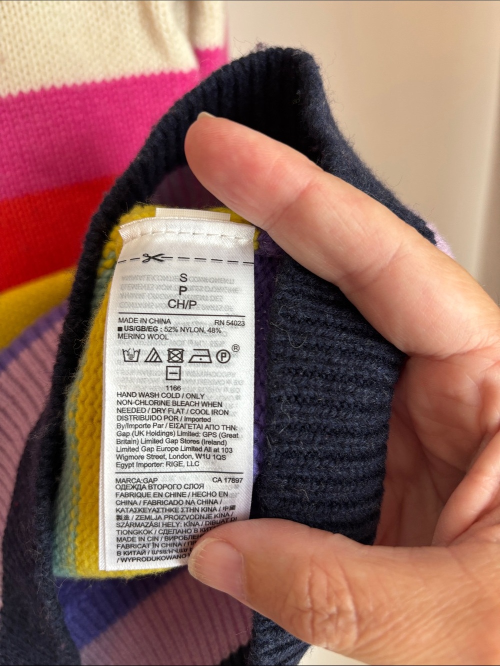 GAP Women's Multicolor Rainbow Striped merino wool Crewneck Sweater Small EUC - Picture 5 of 7